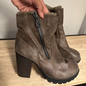 Winter boots/booties, Size 7 1/2